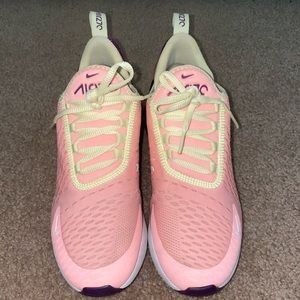 Women’s Nike Airmax 270